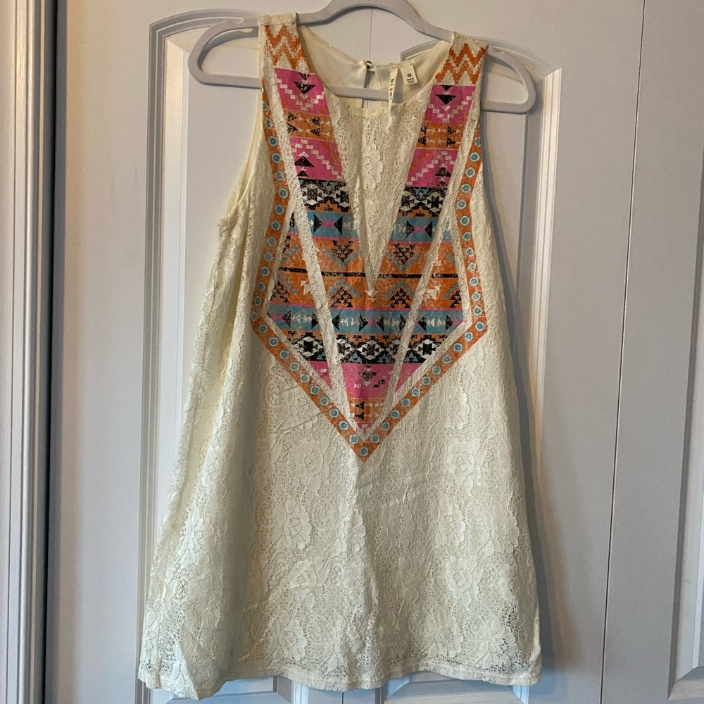 Lulu’s Cream Lace Mini Dress 💕